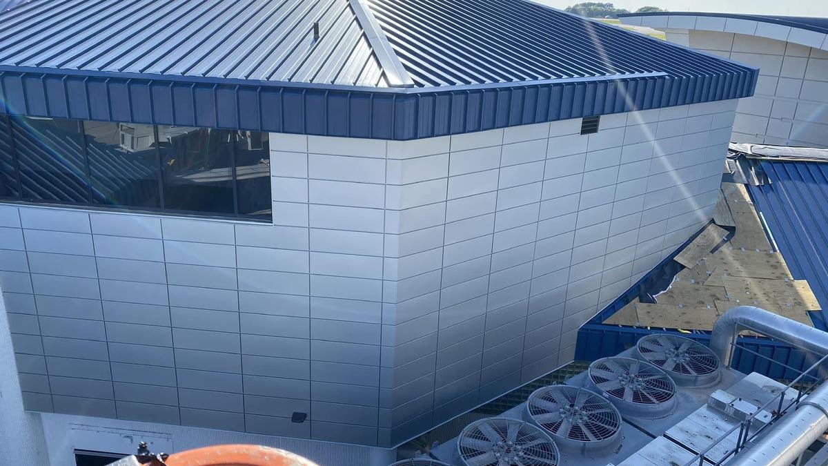 Commercial metal roof installation Tennessee